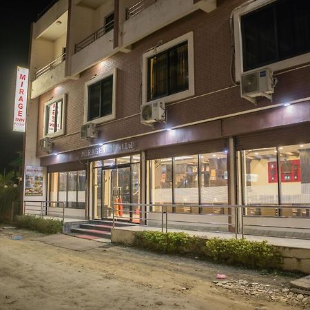 רומינדיי Mirage Inn מראה חיצוני תמונה