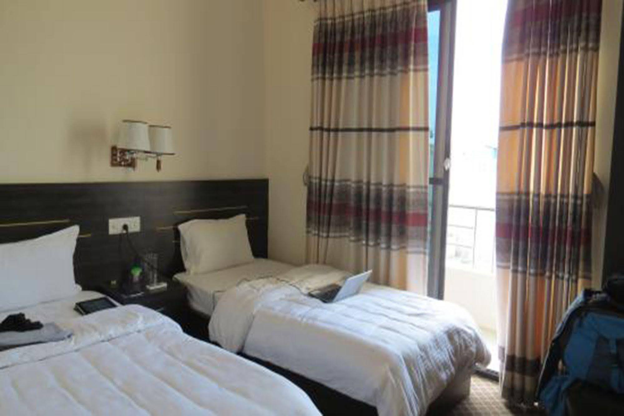 רומינדיי Mirage Inn מראה חיצוני תמונה